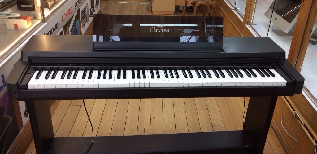 ĐÀN PIANO ĐIỆN YAMAHA CLP-550