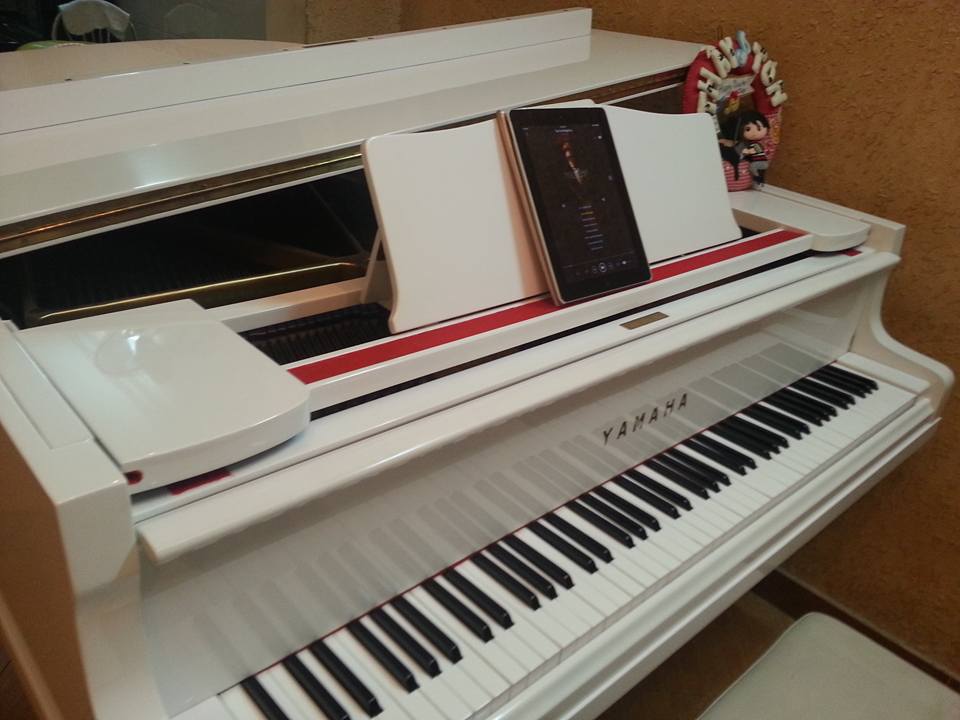 Grand piano yamaha g2