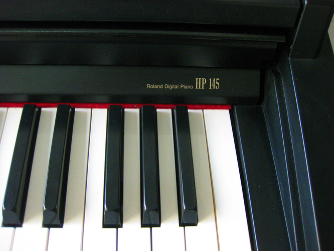  Đàn Piano điện Roland HP 145