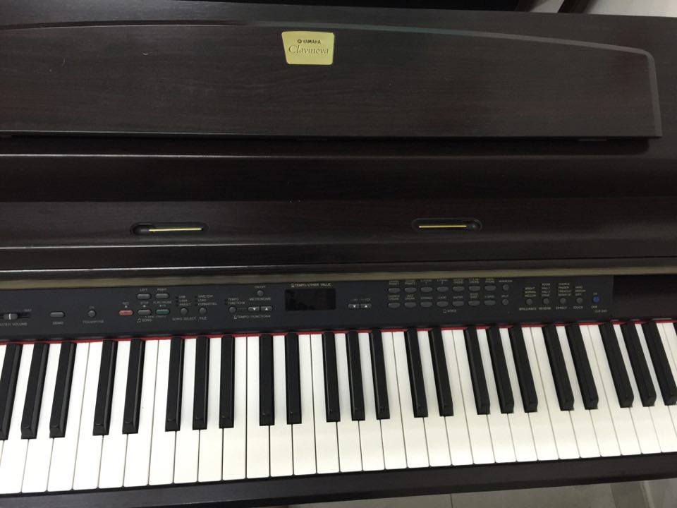 ĐÀN PIANO ĐIỆN YAMAHA CLP 240