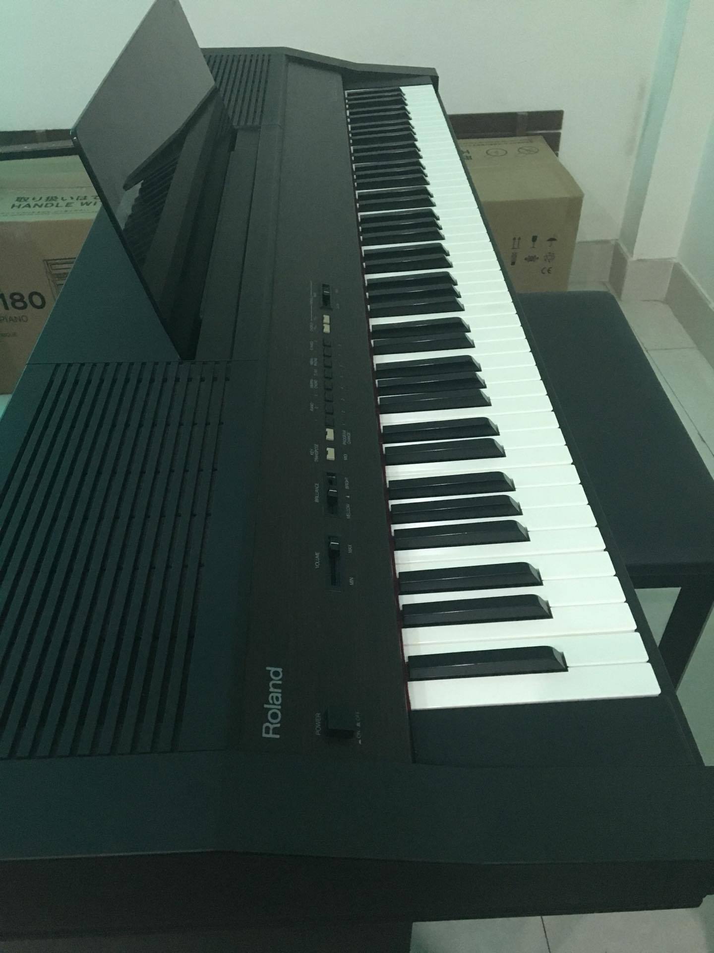 ローランド 電子ピアノ HP2700 椅子あり - 鍵盤楽器、ピアノ