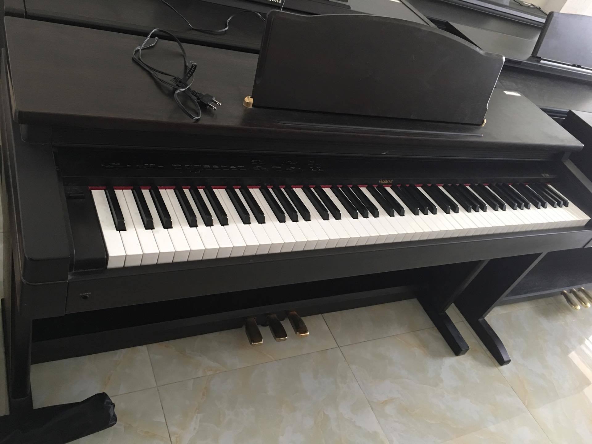 Đàn Piano điện Roland HP 2800