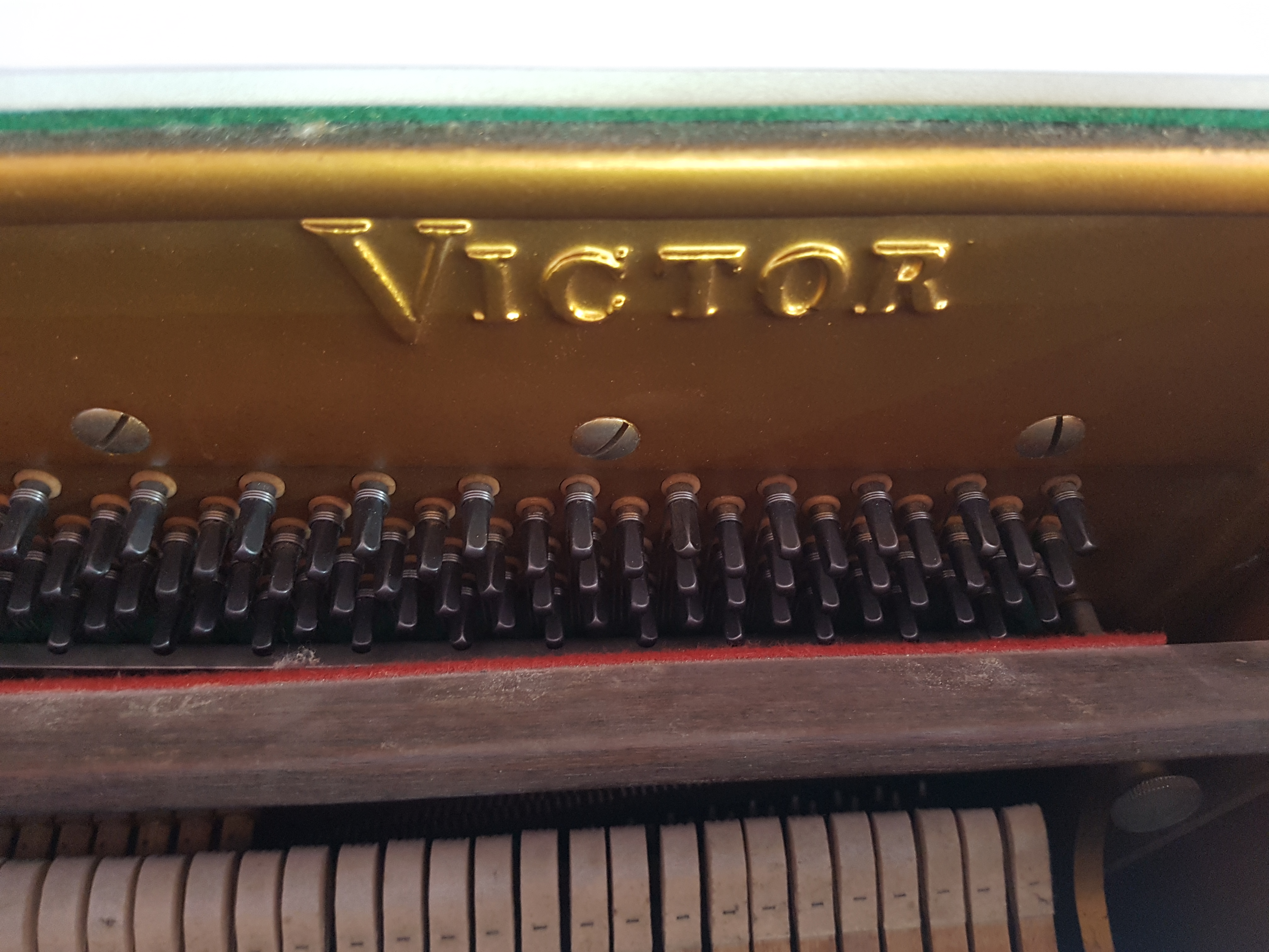 Đàn Piano Victor V32