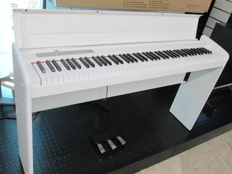 ĐÀN PIANO ĐIỆN KORG LP 180